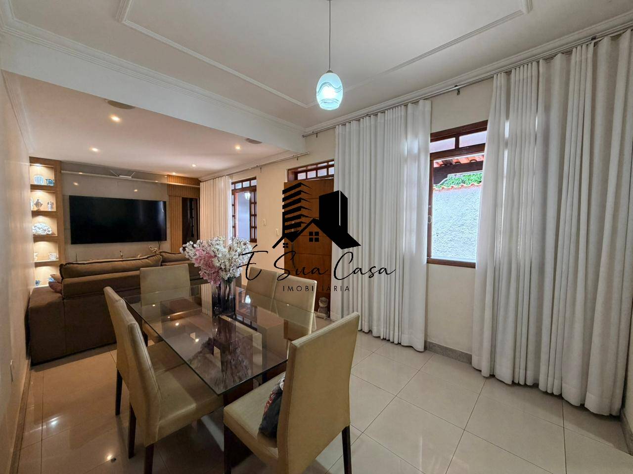 Casa, 3 quartos, 390 m² - Foto 1