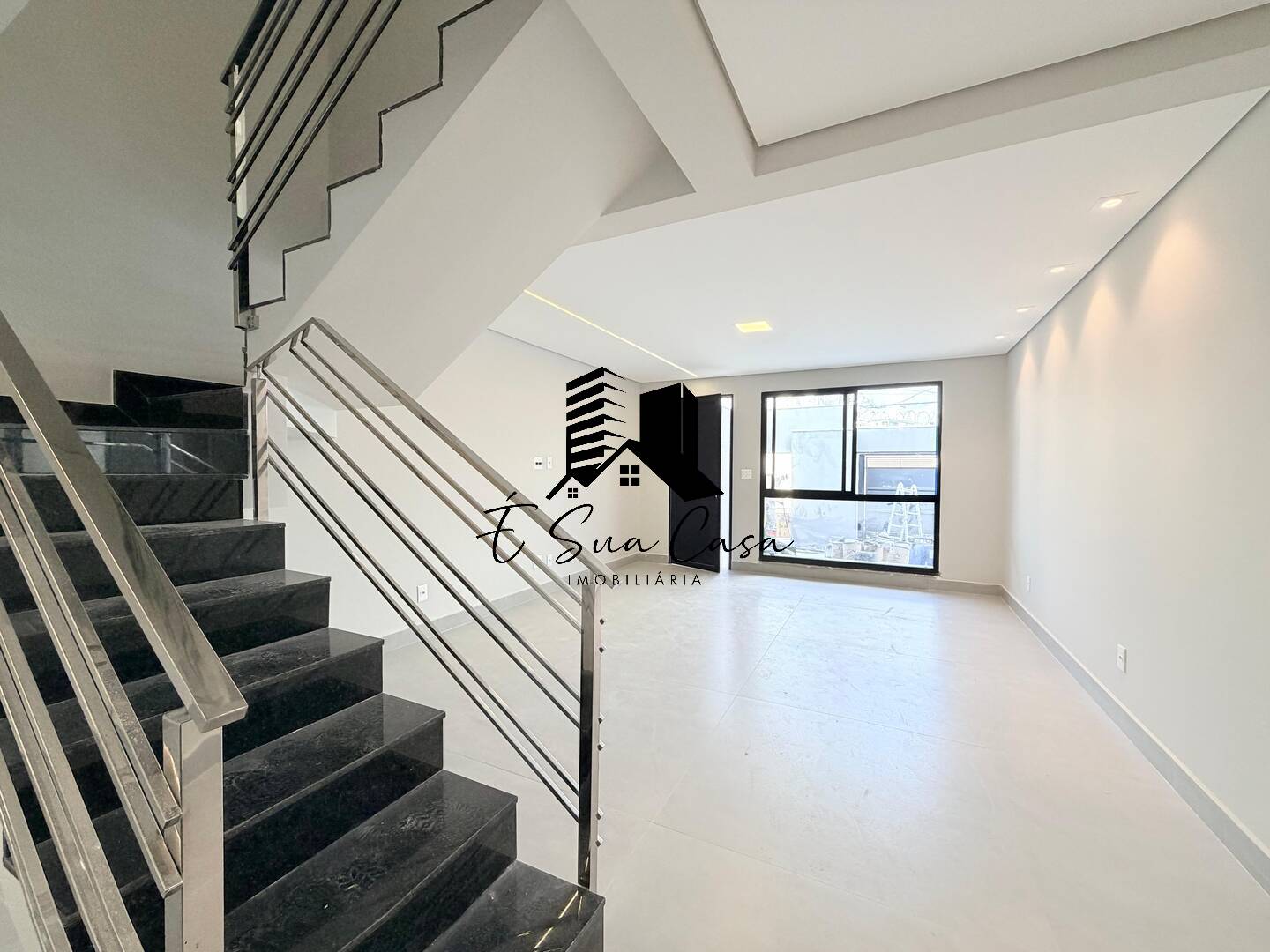 Casa, 3 quartos, 200 m² - Foto 1