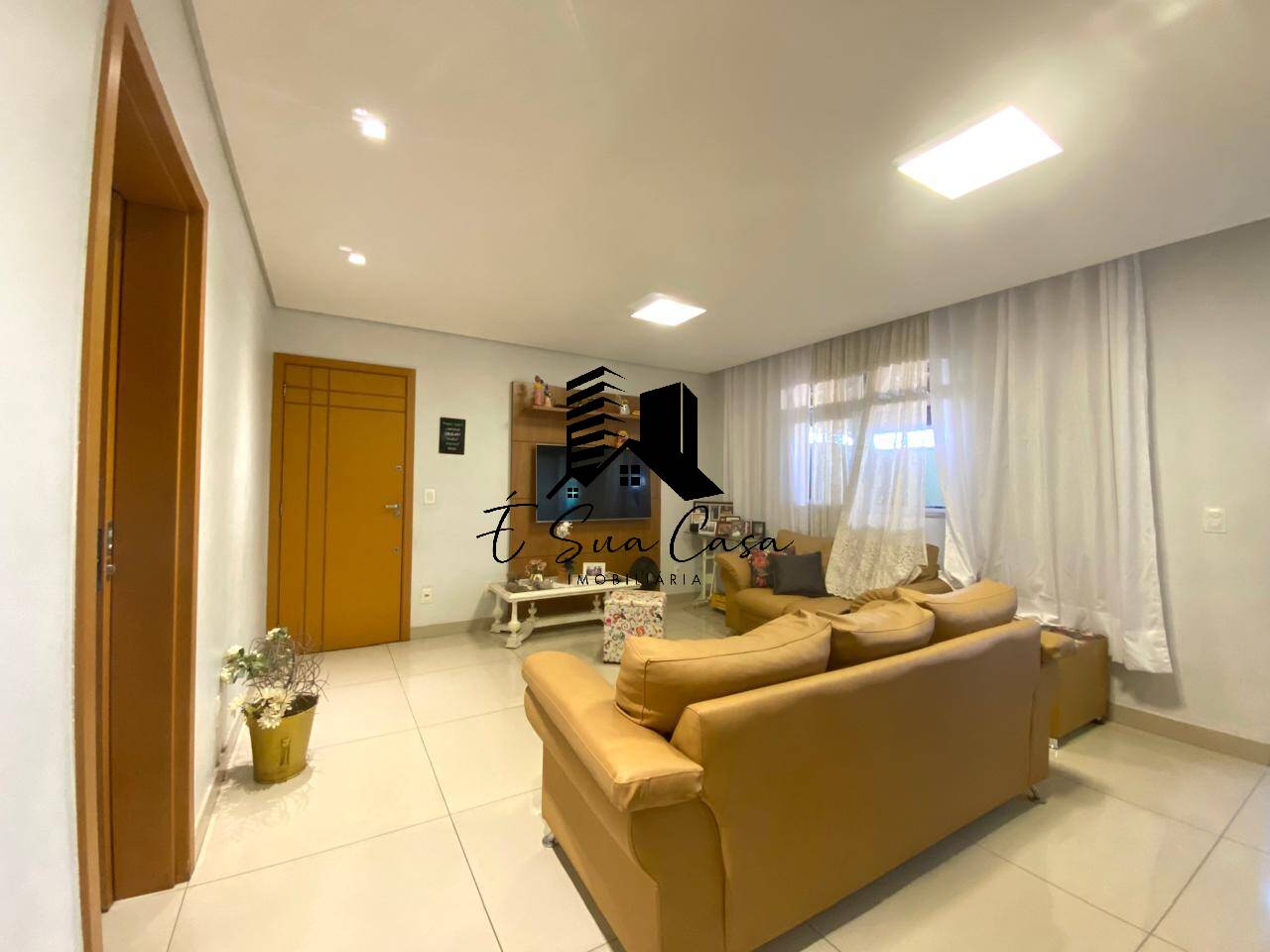 Apartamento para alugar com 3 quartos, 150m² - Foto 4