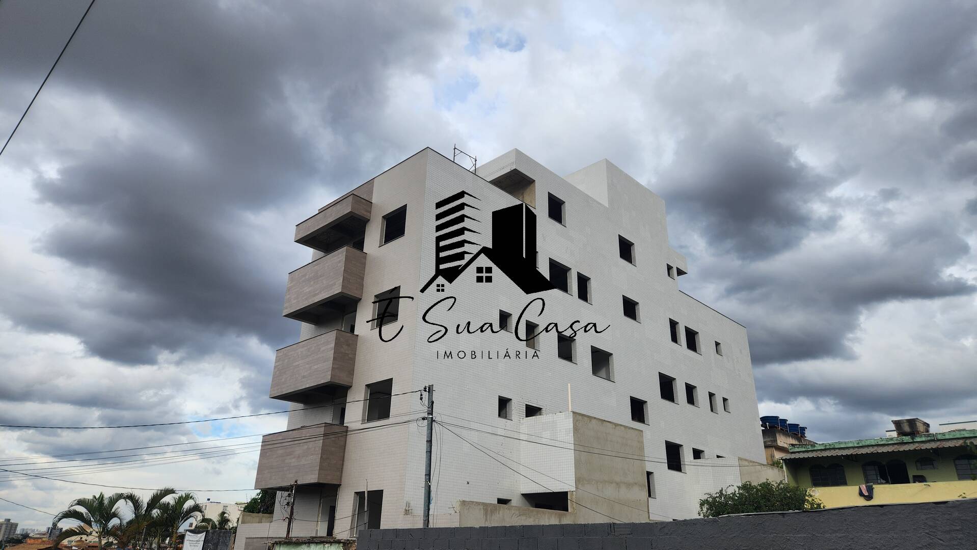 Apartamento à venda com 3 quartos, 106m² - Foto 1