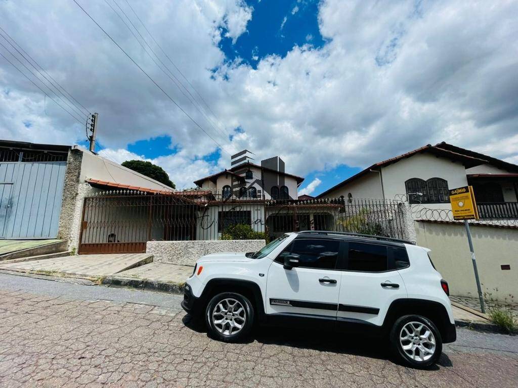 Casa, 4 quartos, 331 m² - Foto 2